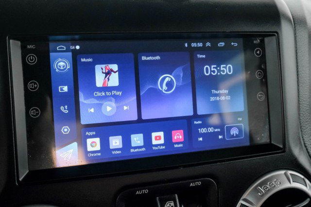 Used 2013 Jeep Wrangler Unlimited Rubicon image 25