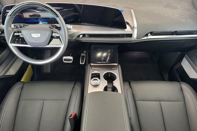 New 2026 Cadillac Vistiq Sport w/ LPO, Floor Liner Package AWD/4WD image 13