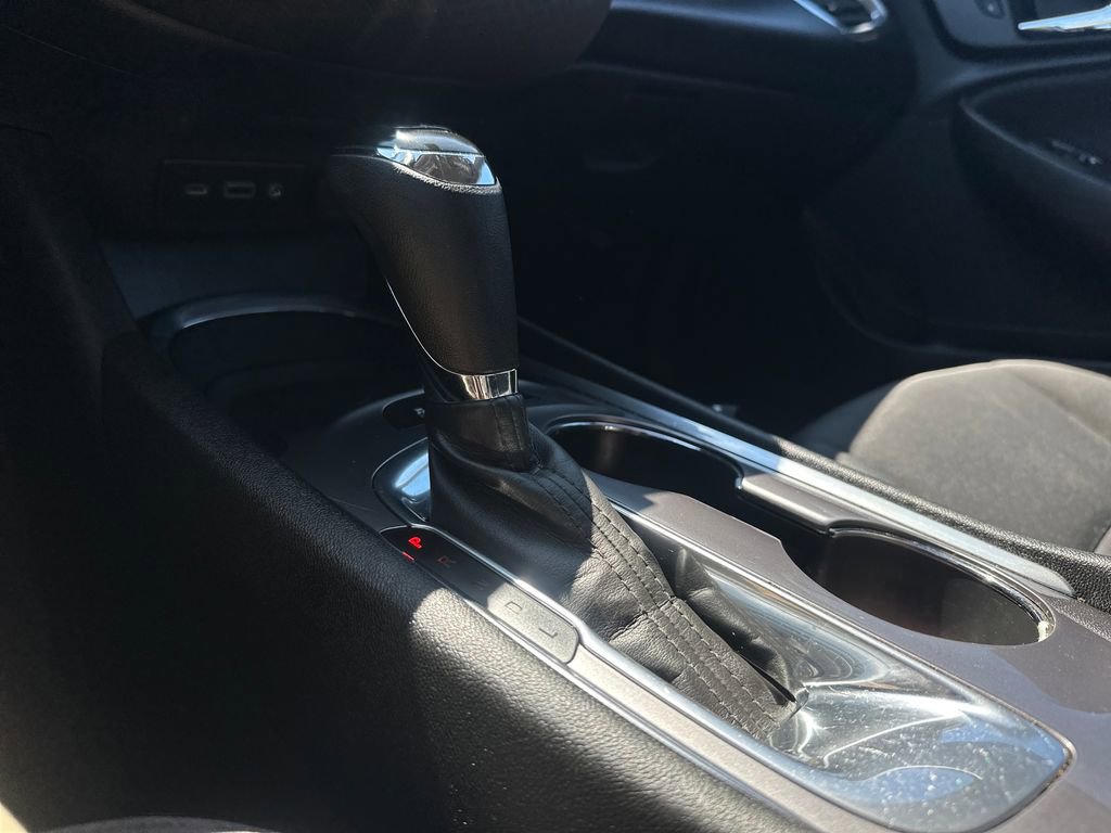 Used 2019 Chevrolet Malibu LT w/ Driver Confidence Package II image 19