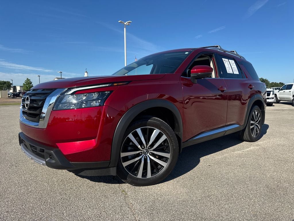 Used 2025 Nissan Pathfinder Platinum w/ Cargo Package
