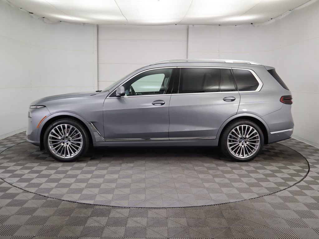 Used 2026 BMW X7 xDrive40i AWD/4WD image 9
