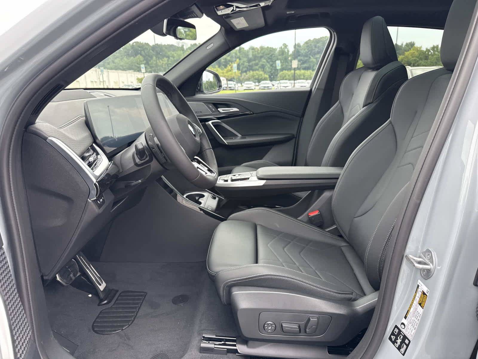 New 2026 BMW X2 xDrive28i w/ Technology Package AWD/4WD image 14