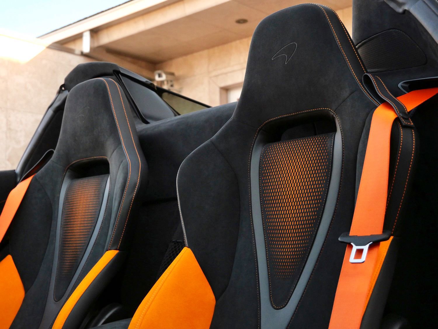 Used 2024 McLaren 750S Spider RWD image 18