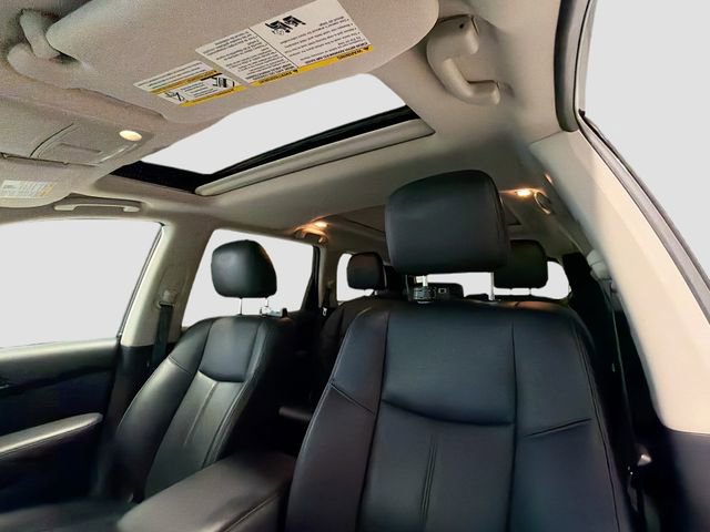 Used 2015 Nissan Pathfinder Platinum image 19