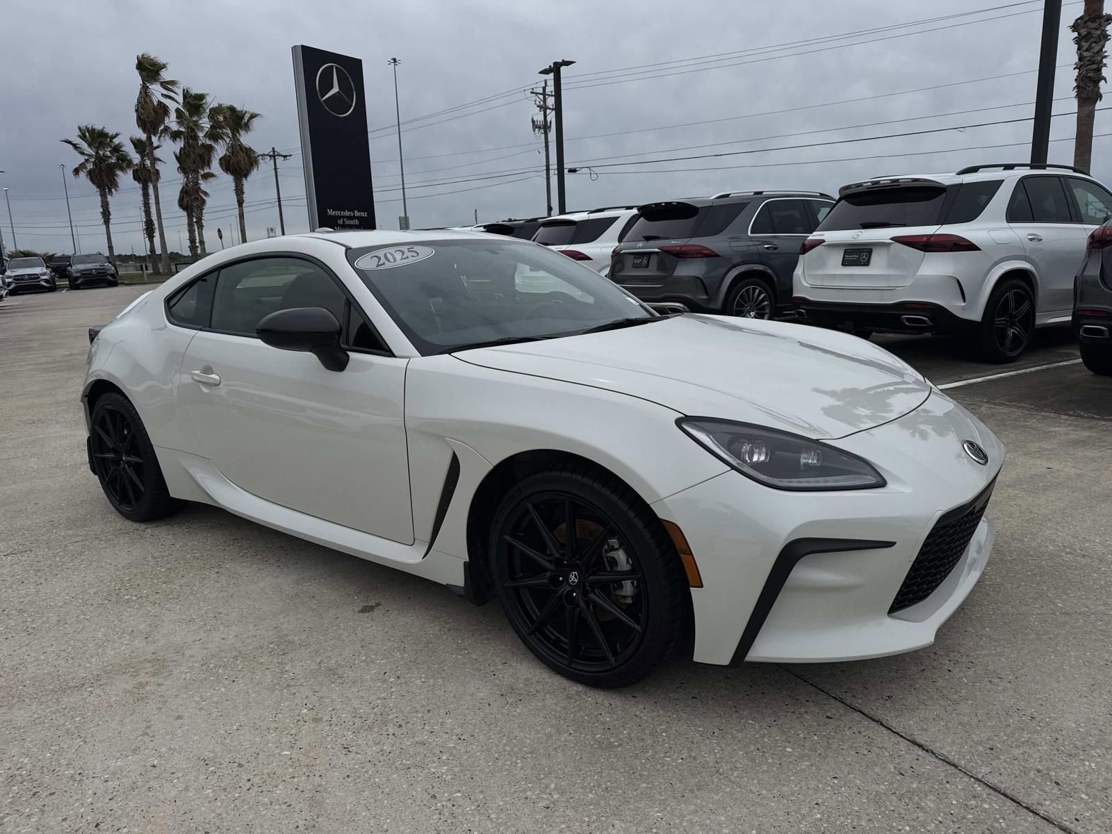 Used 2025 Toyota GR86 Premium image 3