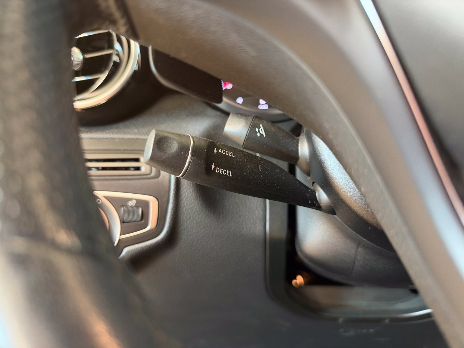 Used 2019 Mercedes-Benz GLC 300 image 21