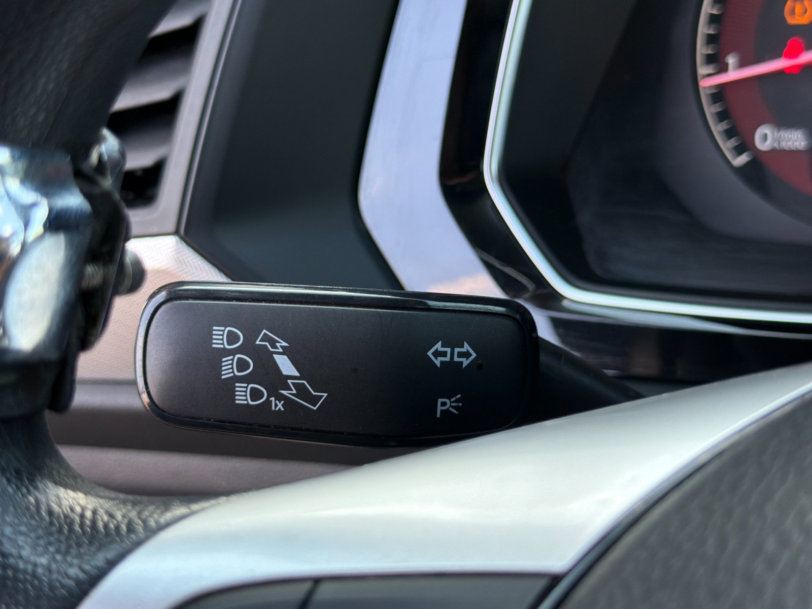 Used 2019 Volkswagen Jetta S w/ Driver Assistance Package FWD image 27