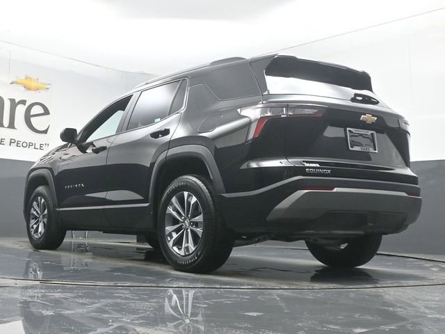 Used 2025 Chevrolet Equinox LT w/ Convenience Package II image 5
