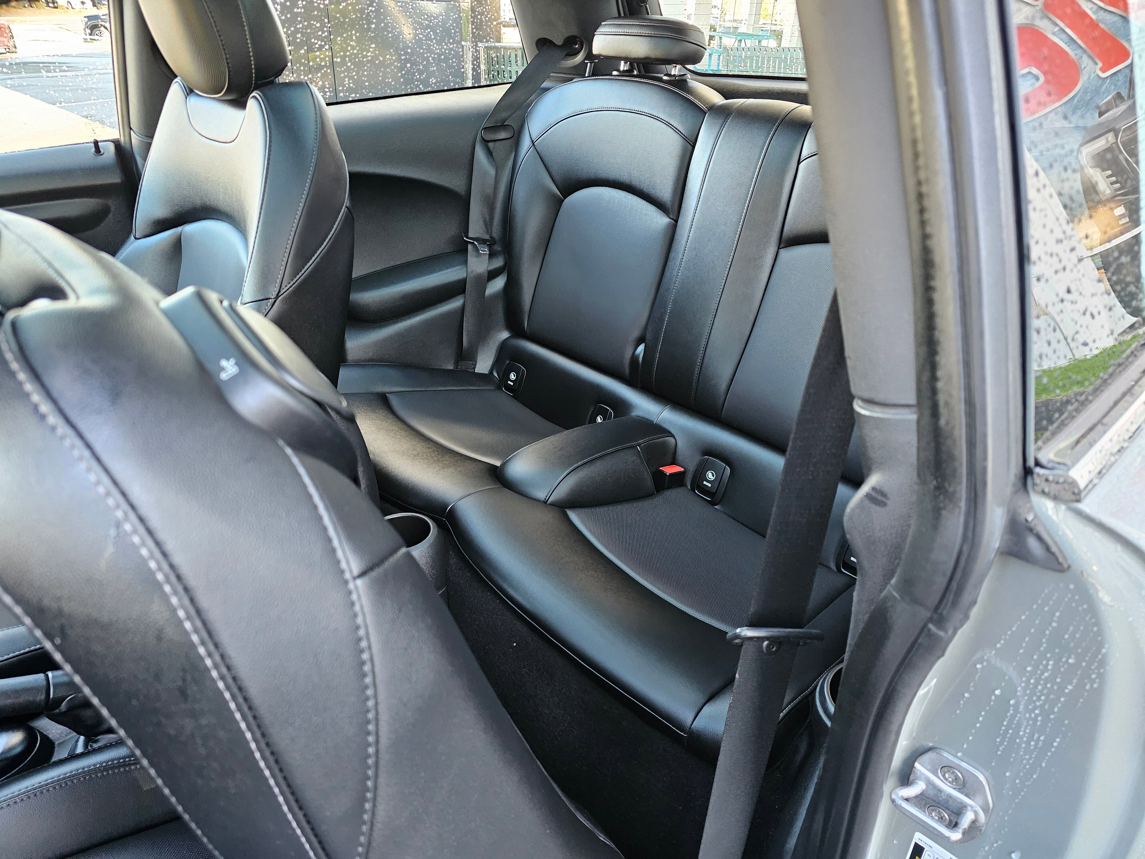 Used 2016 MINI Cooper 2-Door Hardtop image 15