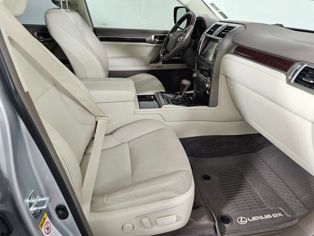 Used 2018 Lexus GX 460 Premium w/ Premium Package AWD/4WD image 11