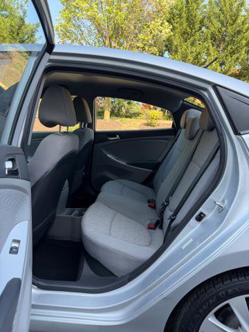 Used 2014 Hyundai Accent GLS w/ Option Group 2 image 11