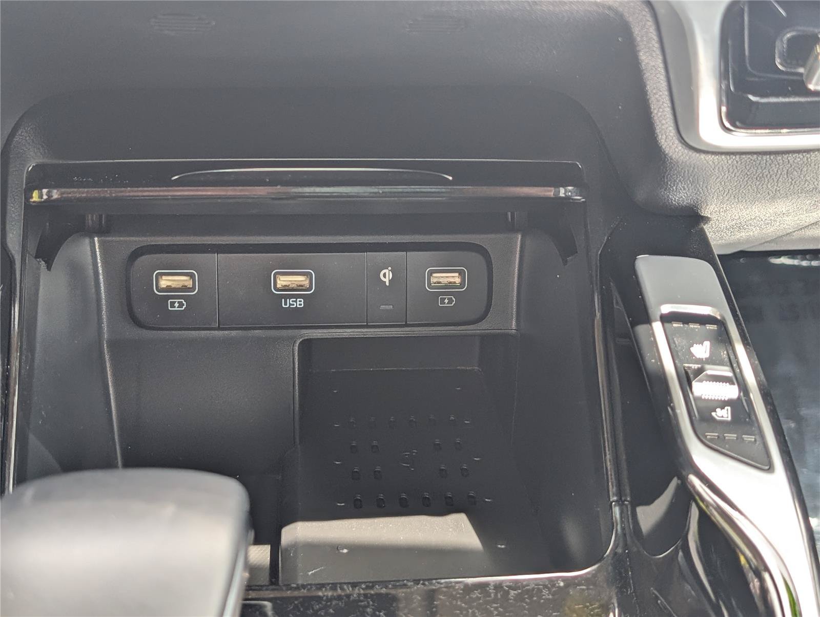 Used 2022 Kia Sorento SX Prestige AWD/4WD image 32