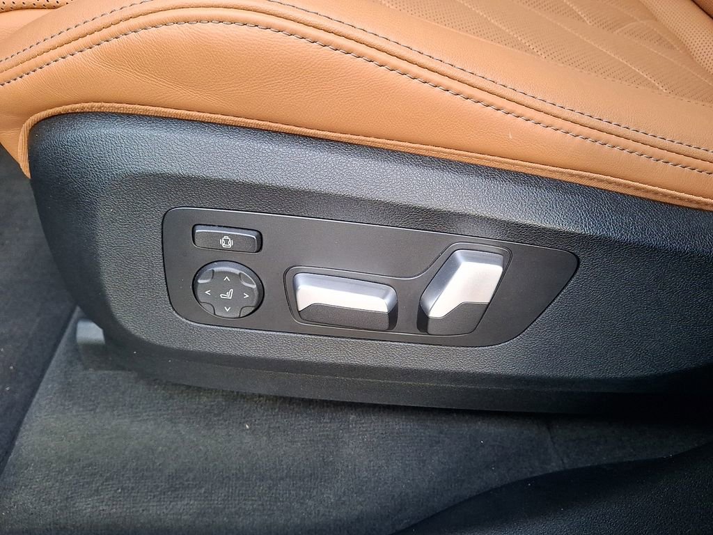 Certified 2023 BMW X5 xDrive40i w/ Premium Package image 11