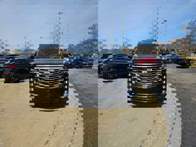 Used 2021 Cadillac Escalade ESV Premium Luxury Platinum AWD/4WD image 4