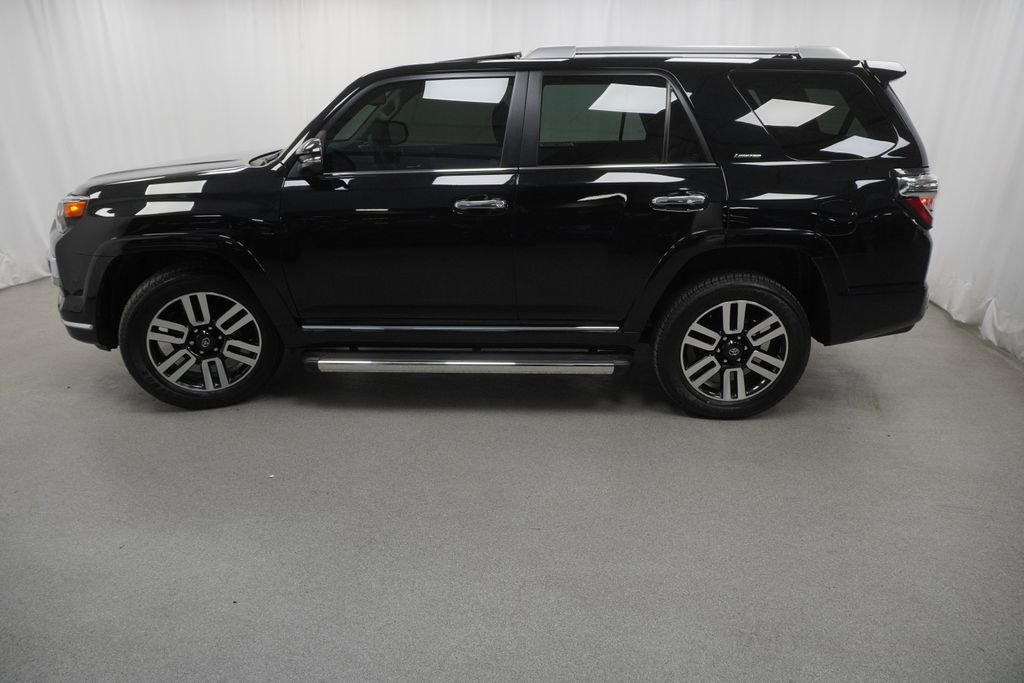 Used 2024 Toyota 4Runner Limited AWD/4WD image 14