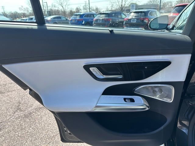 New 2026 Mercedes-Benz E 53 AMG e 4MATIC Sedan image 21