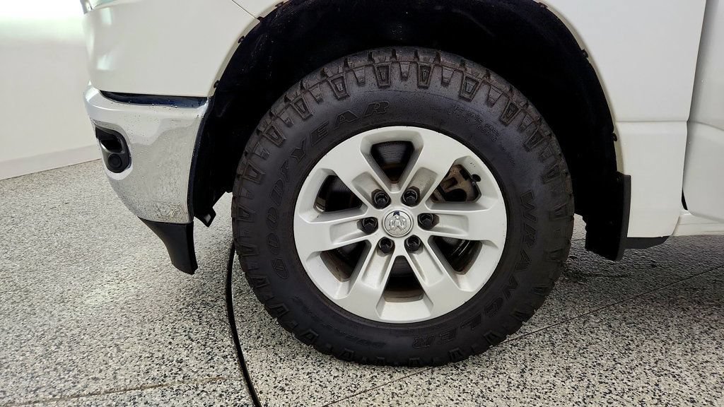 Used 2023 RAM 1500 Laramie AWD/4WD image 9