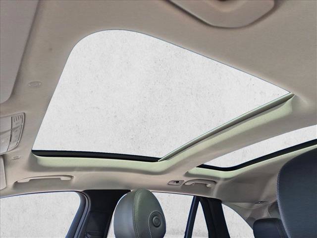 Used 2021 Mercedes-Benz GLC 300 4MATIC image 13