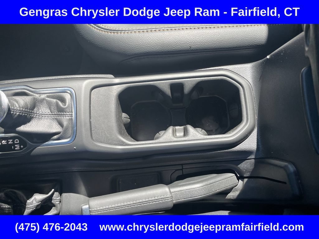 Certified 2024 Jeep Wrangler Unlimited Sahara w/ Technology Group AWD/4WD image 53
