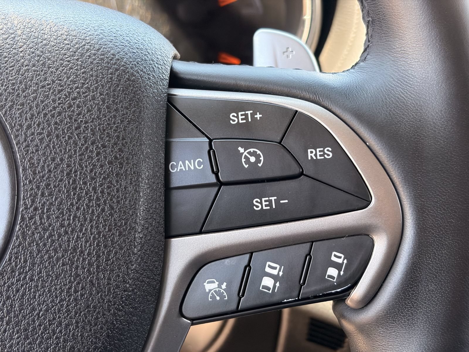 Used 2017 Jeep Grand Cherokee Summit w/ Platinum Series Group AWD/4WD image 27