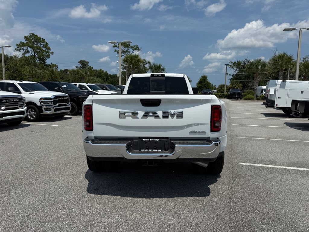 New 2026 RAM 3500 Tradesman AWD/4WD image 4
