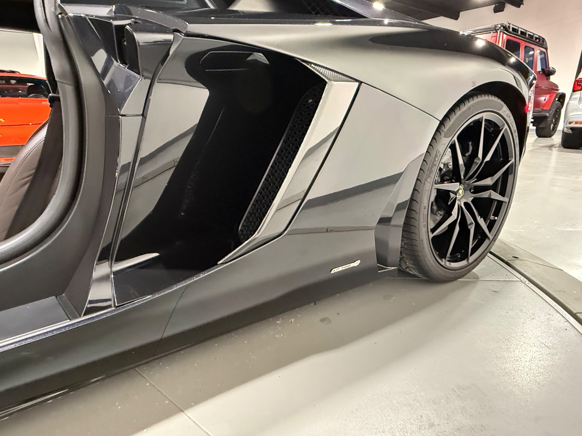 Used 2014 Lamborghini Aventador LP 700-4 image 46