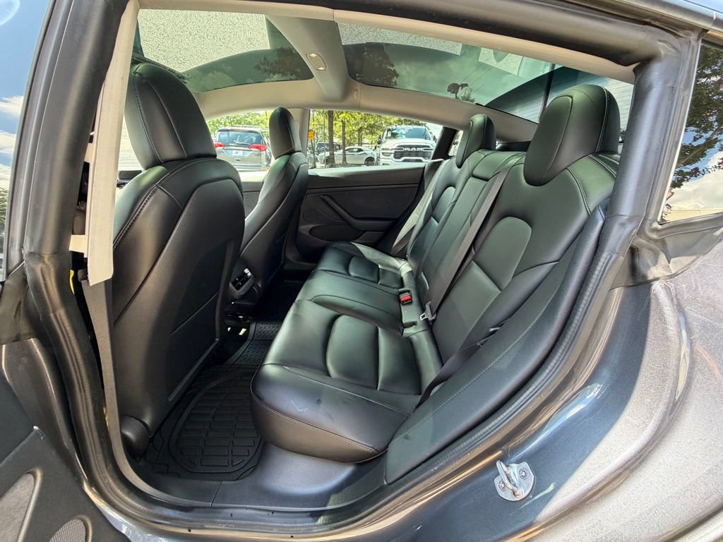 Used 2021 Tesla Model 3 Standard Range Plus RWD image 17
