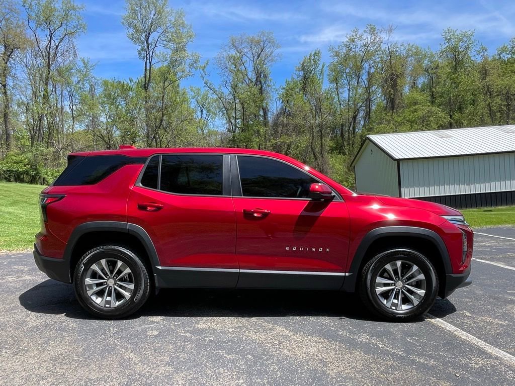 Certified 2026 Chevrolet Equinox LT AWD/4WD image 2