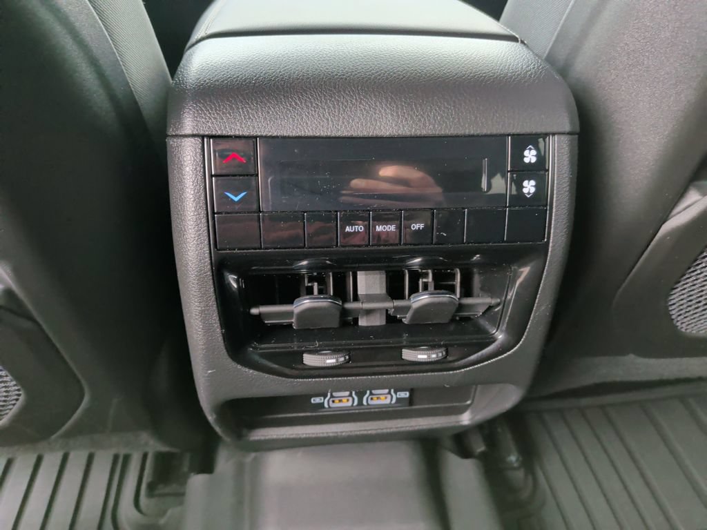 Used 2024 Jeep Grand Cherokee L Laredo AWD/4WD image 19