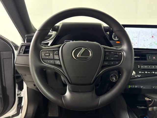 Certified 2025 Lexus ES 300h w/ Premium Package FWD image 28