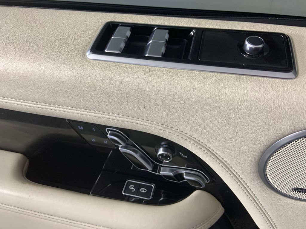 Used 2019 Land Rover Range Rover HSE AWD/4WD image 30