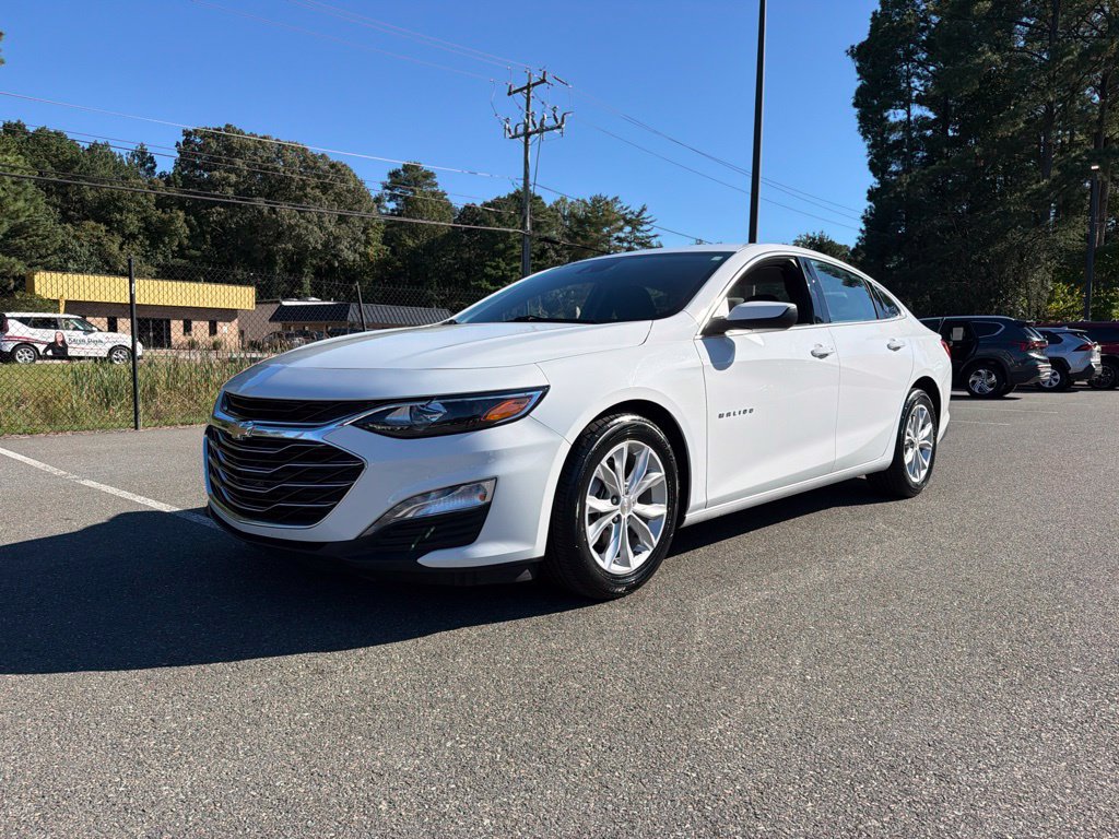 Used 2025 Chevrolet Malibu LT FWD image 2