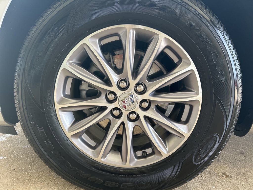 Certified 2023 Buick Enclave Essence FWD image 24