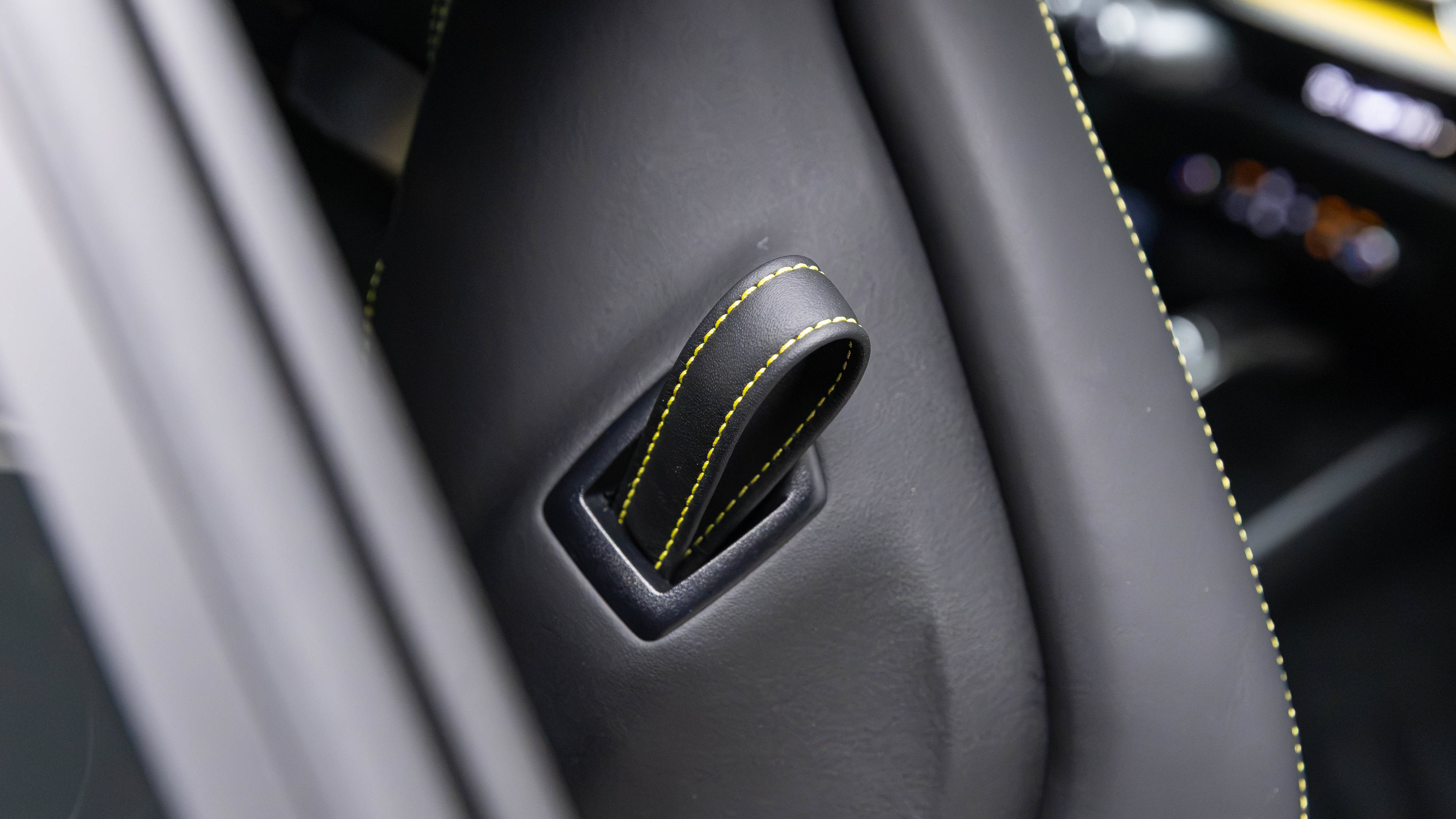 Used 2020 Ferrari 812 Superfast RWD image 50