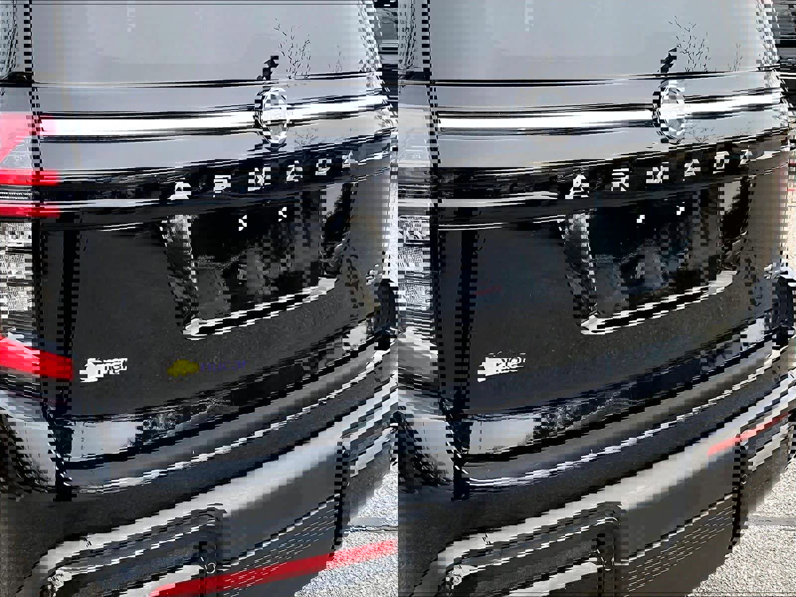 Certified 2025 Nissan Armada SL image 27