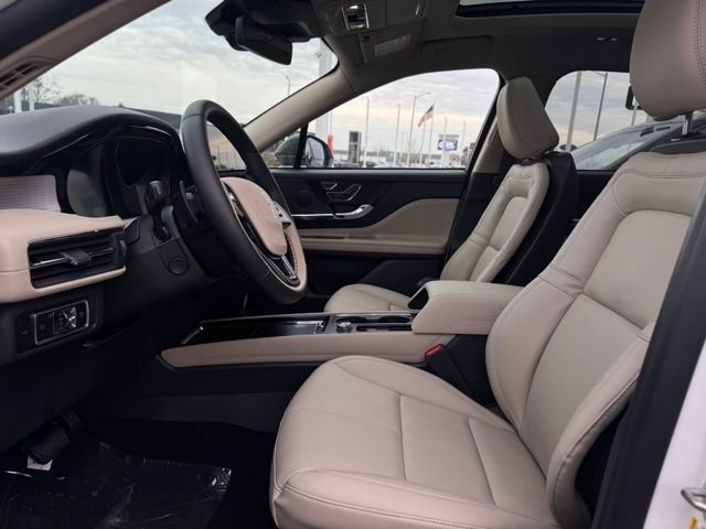 New 2026 Lincoln Corsair Premiere image 18
