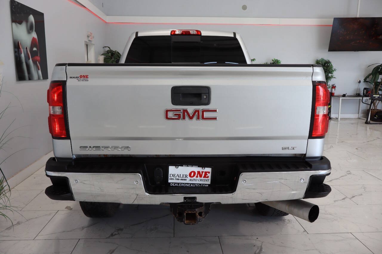 Used 2016 GMC Sierra 2500 SLT w/ Duramax Plus Package AWD/4WD image 4
