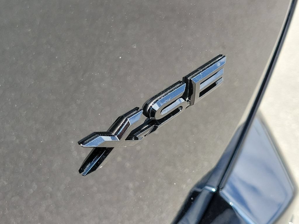New 2026 Toyota RAV4 XSE AWD/4WD image 9