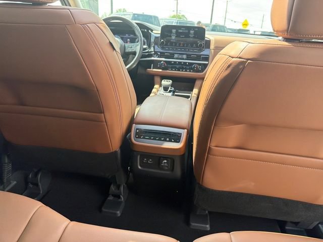 Used 2025 Nissan Pathfinder Platinum w/ Cargo Package AWD/4WD image 36