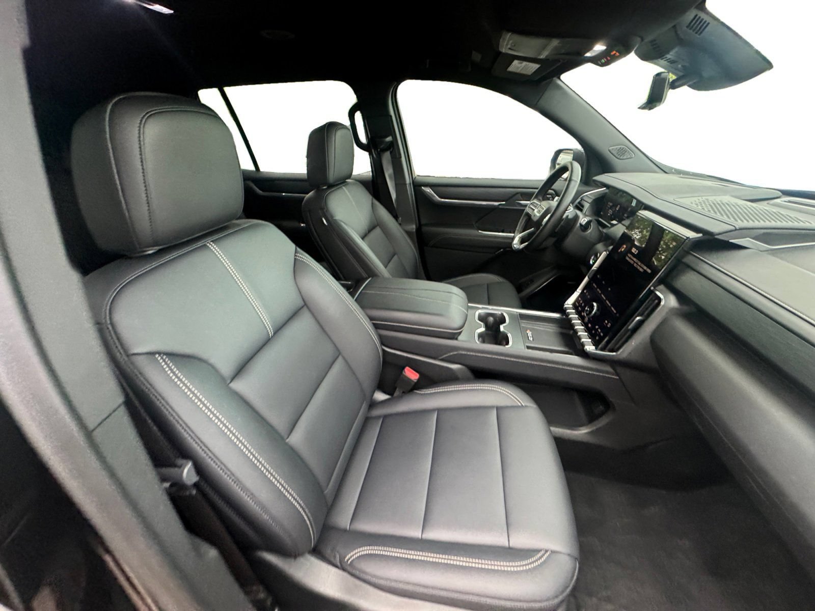 Certified 2026 GMC Acadia Elevation w/ Elevation Premium Package FWD image 15