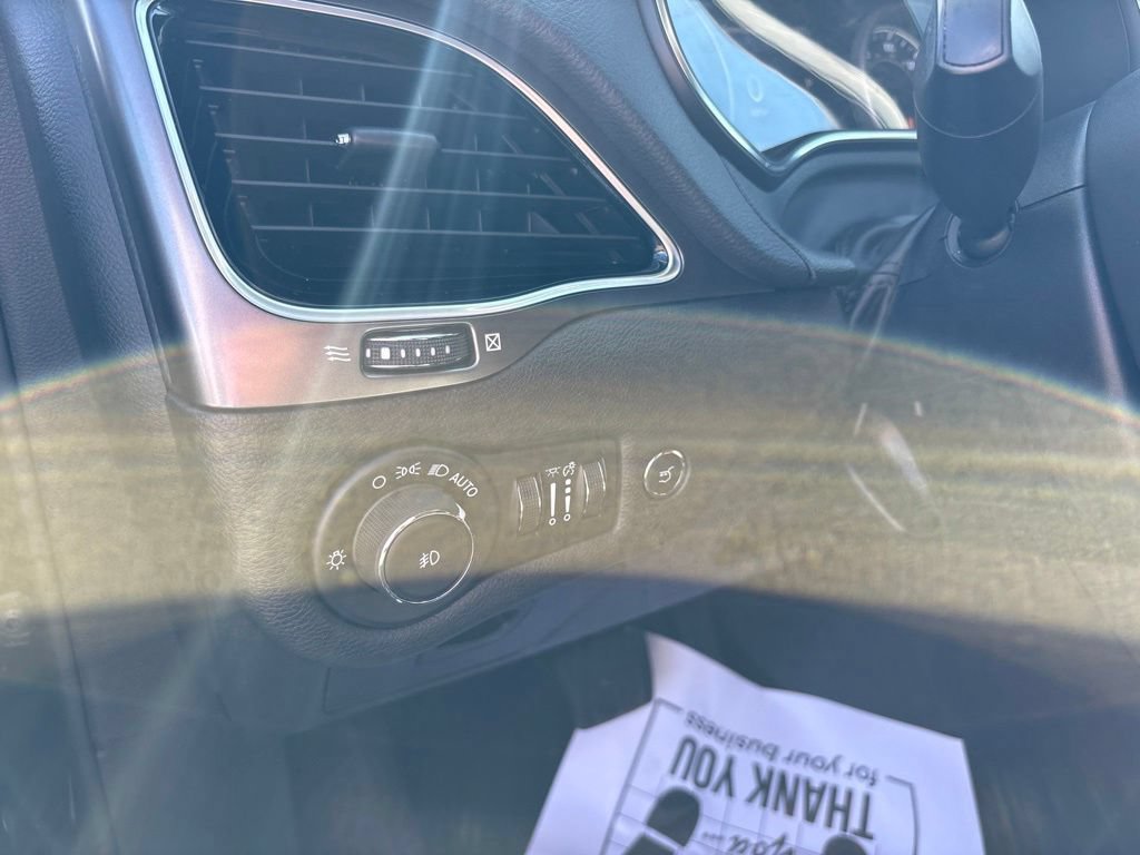 Used 2019 Jeep Cherokee Limited AWD/4WD image 14