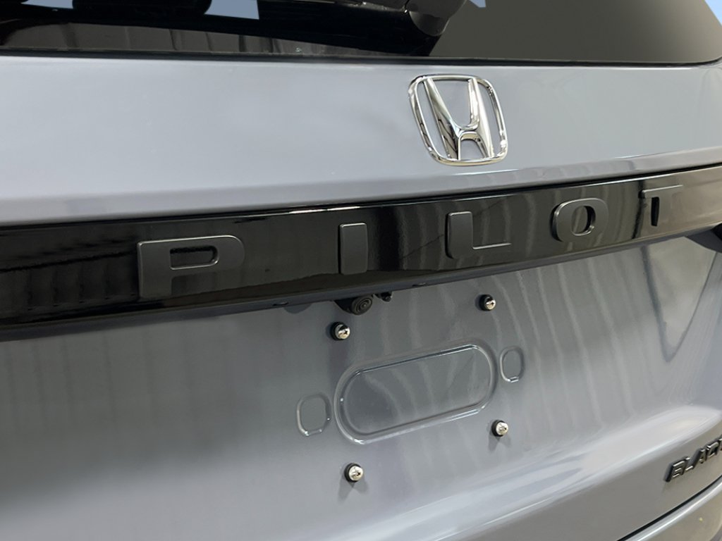 New 2026 Honda Pilot Black Edition image 7