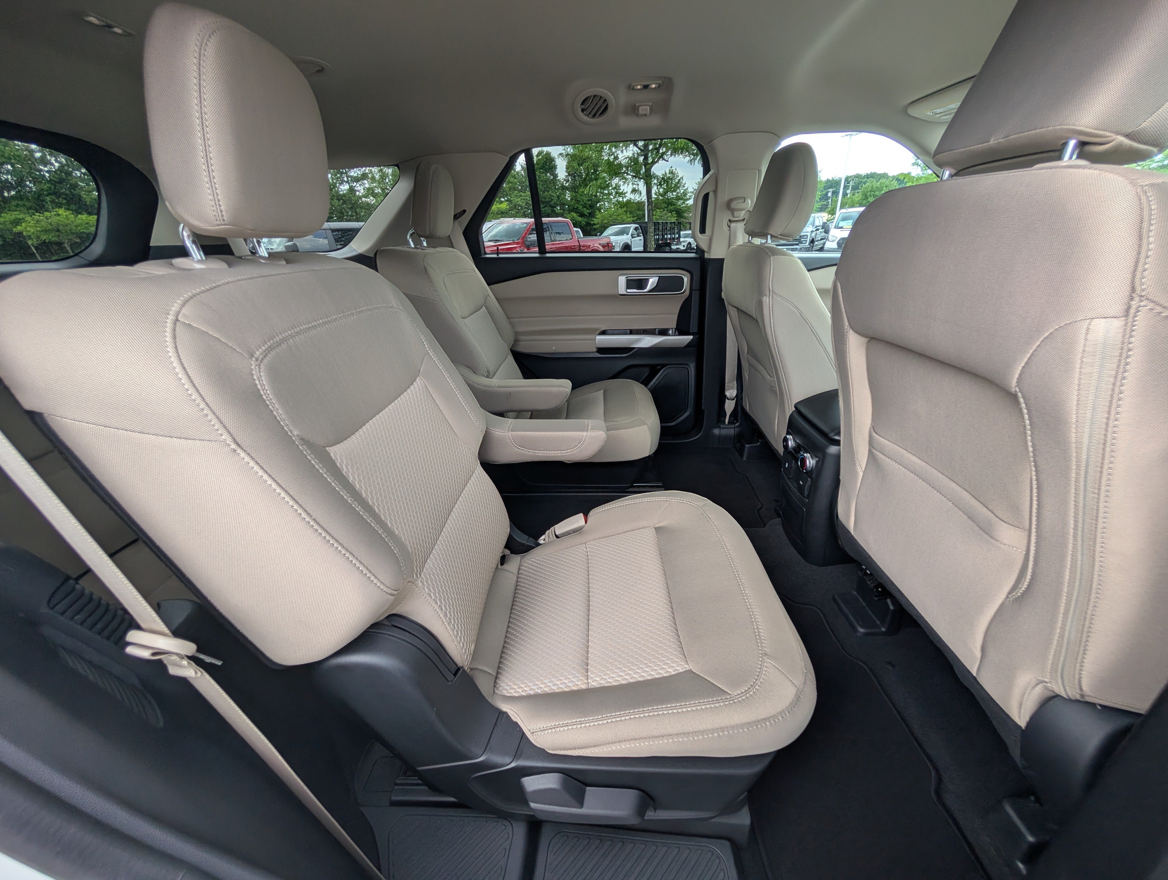Certified 2023 Ford Explorer XLT AWD/4WD image 11
