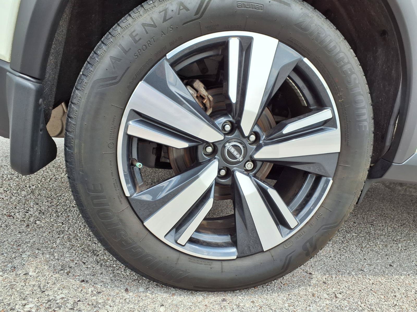 Used 2023 Nissan Rogue SL AWD/4WD image 37