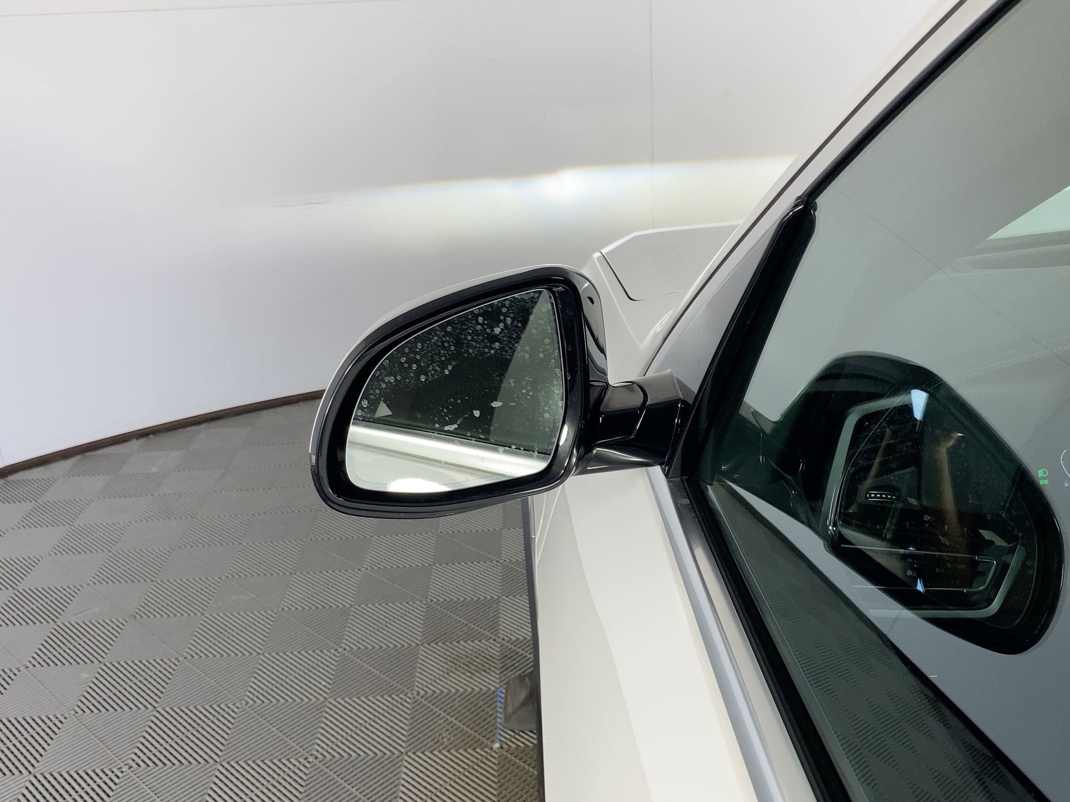 Used 2022 BMW X5 xDrive45e w/ Premium Package image 21