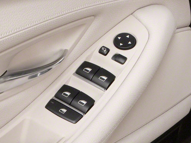 Used 2013 BMW 528i xDrive Sedan image 17