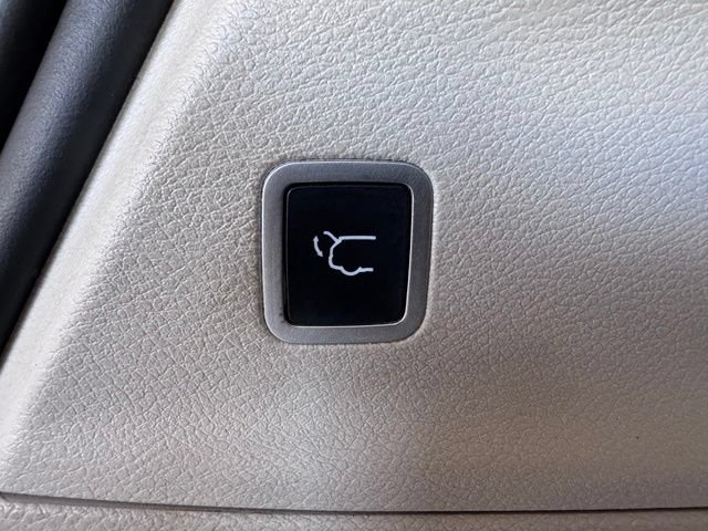 Used 2017 Chrysler Pacifica Touring-L FWD image 25