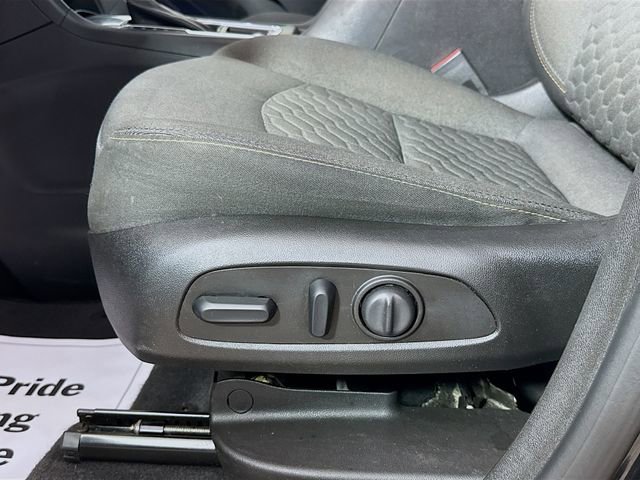 Used 2019 Chevrolet Equinox LT FWD image 21