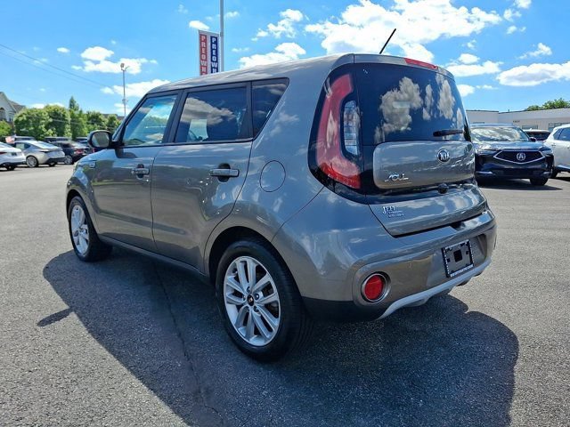 Used 2019 Kia Soul + FWD image 4