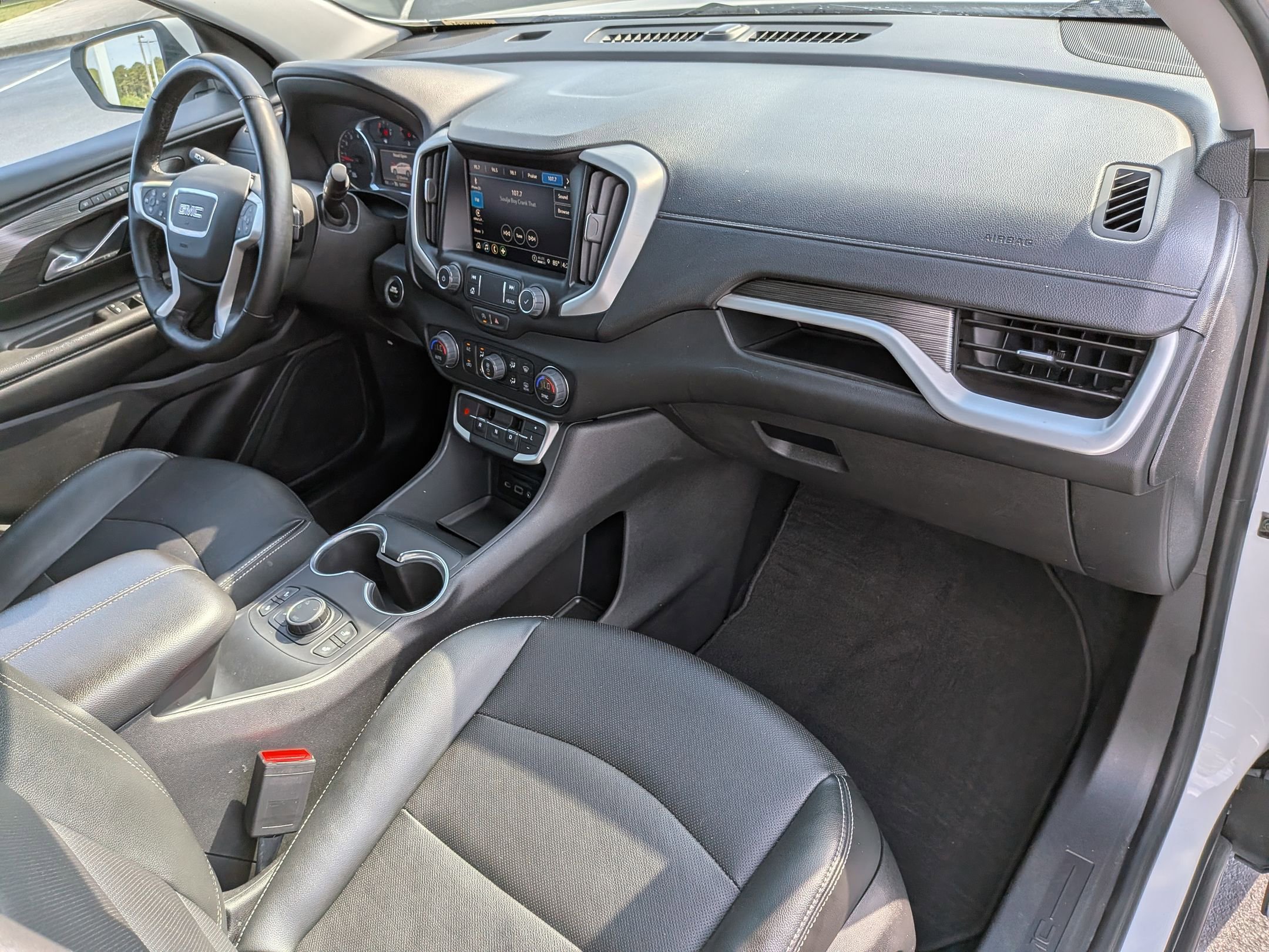 Used 2024 GMC Terrain SLT AWD/4WD image 39